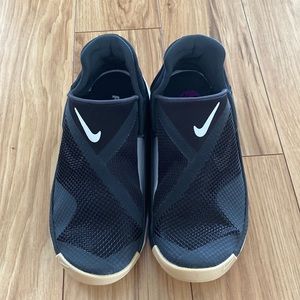 NWOT Nike GO FlyEase “Black Gum”